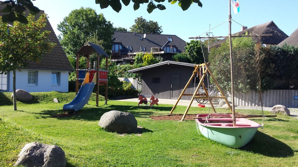 Hotel- & Ferienanlage Kapitaens-Haeuser Breege Kültér fotó