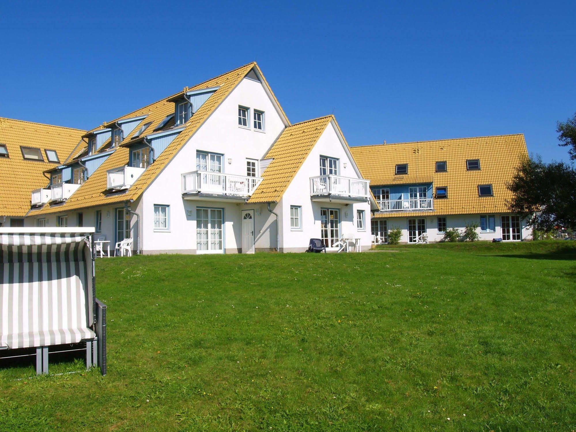 Hotel- & Ferienanlage Kapitaens-Haeuser Breege Kültér fotó