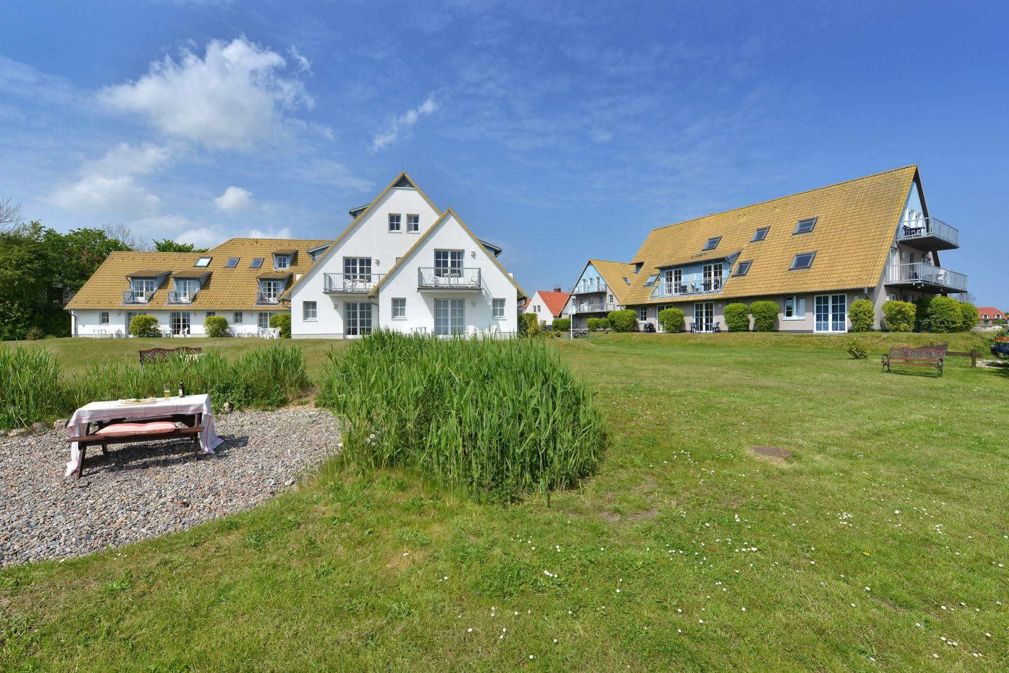Hotel- & Ferienanlage Kapitaens-Haeuser Breege Kültér fotó