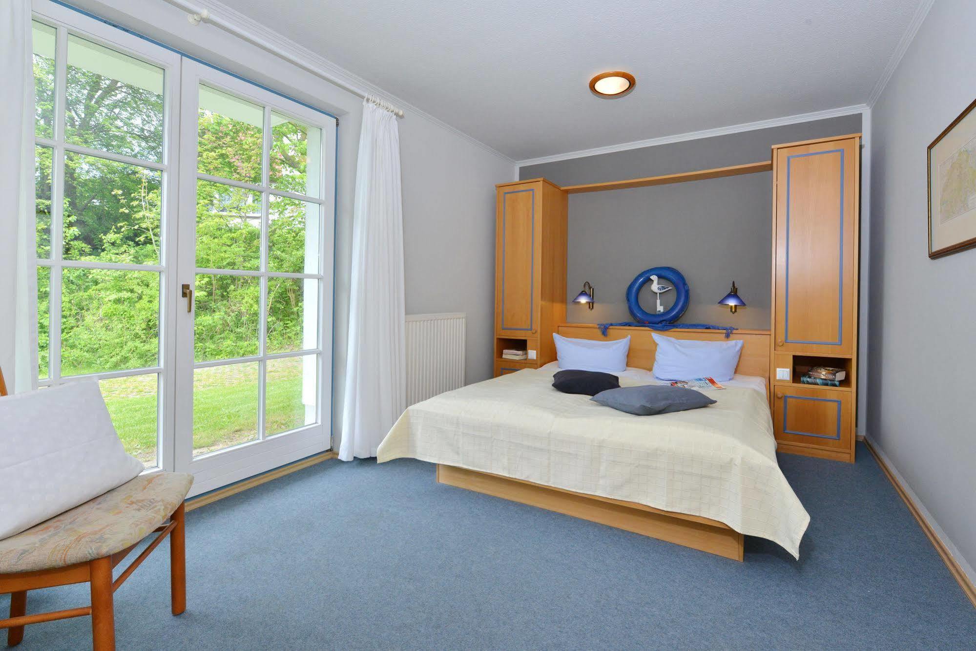 Hotel- & Ferienanlage Kapitaens-Haeuser Breege Kültér fotó
